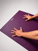 GoalGrip™ + natural texture: excellent friction for Vinyasa, Hatha and Ashtanga, with no PVC or TPE