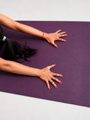 Grip that improves with use: natural rubber adapts to your hands and feet in the first week of practice