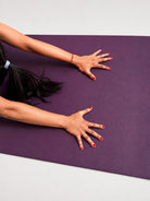 Grip that improves with use: natural rubber adapts to your hands and feet in the first week of practice
