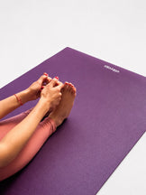 Plastic-free performance: 100% rubber, non-slip GoalGrip™ and 185 × 65 cm for practitioners of every level