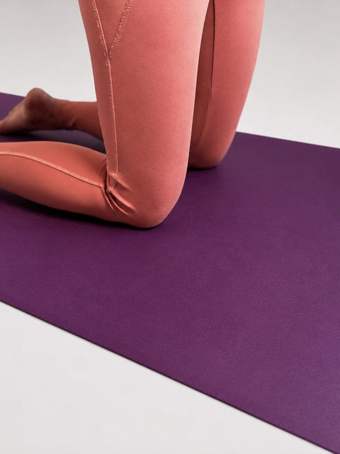 Truly sustainable: 0% plastic foam, OEKO-TEX®, and reversible to last longer and use fewer resources